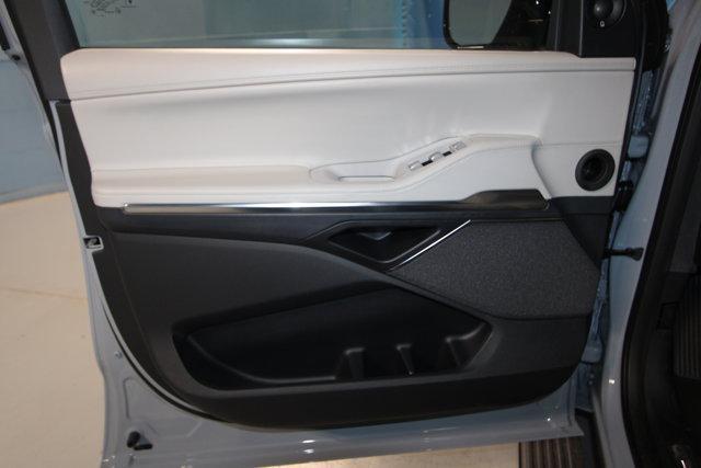 new 2025 Lincoln Navigator car, priced at $103,899