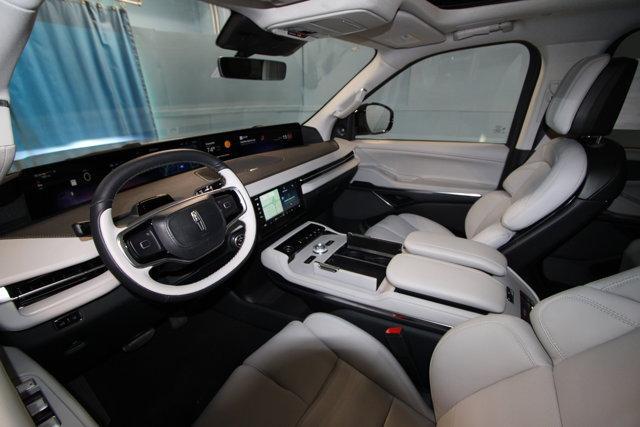 new 2025 Lincoln Navigator car, priced at $103,899