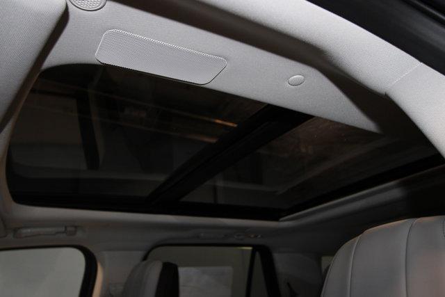 new 2025 Lincoln Navigator car, priced at $103,899