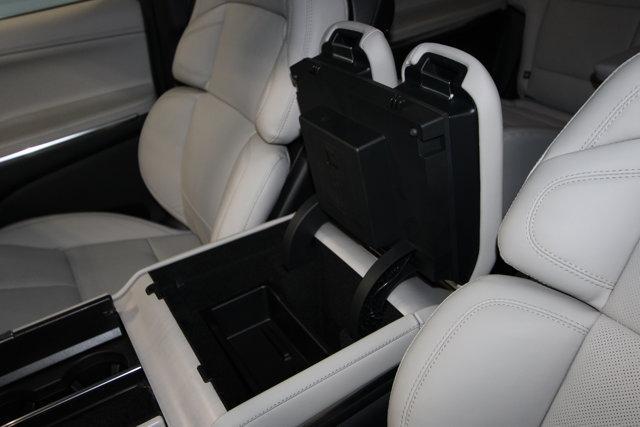 new 2025 Lincoln Navigator car, priced at $103,899