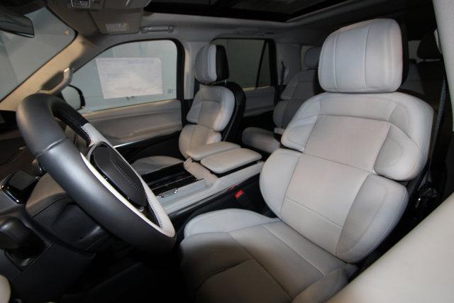 new 2025 Lincoln Navigator L car, priced at $106,675