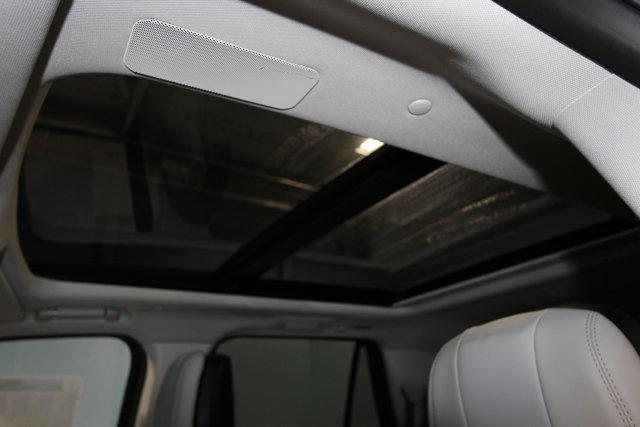 new 2025 Lincoln Navigator L car, priced at $106,675