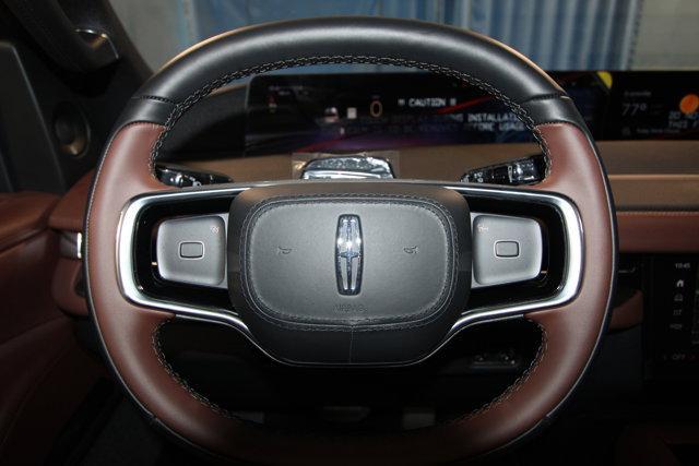new 2025 Lincoln Navigator L car, priced at $103,925
