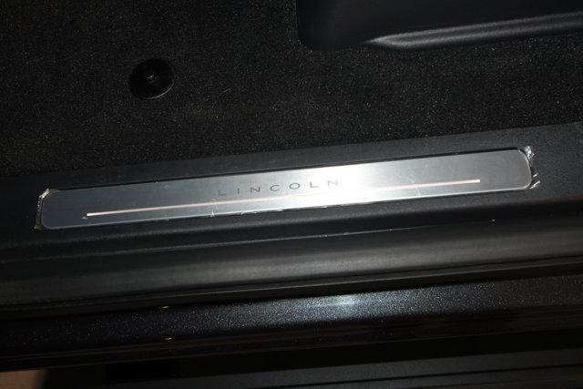 new 2025 Lincoln Navigator car, priced at $100,935