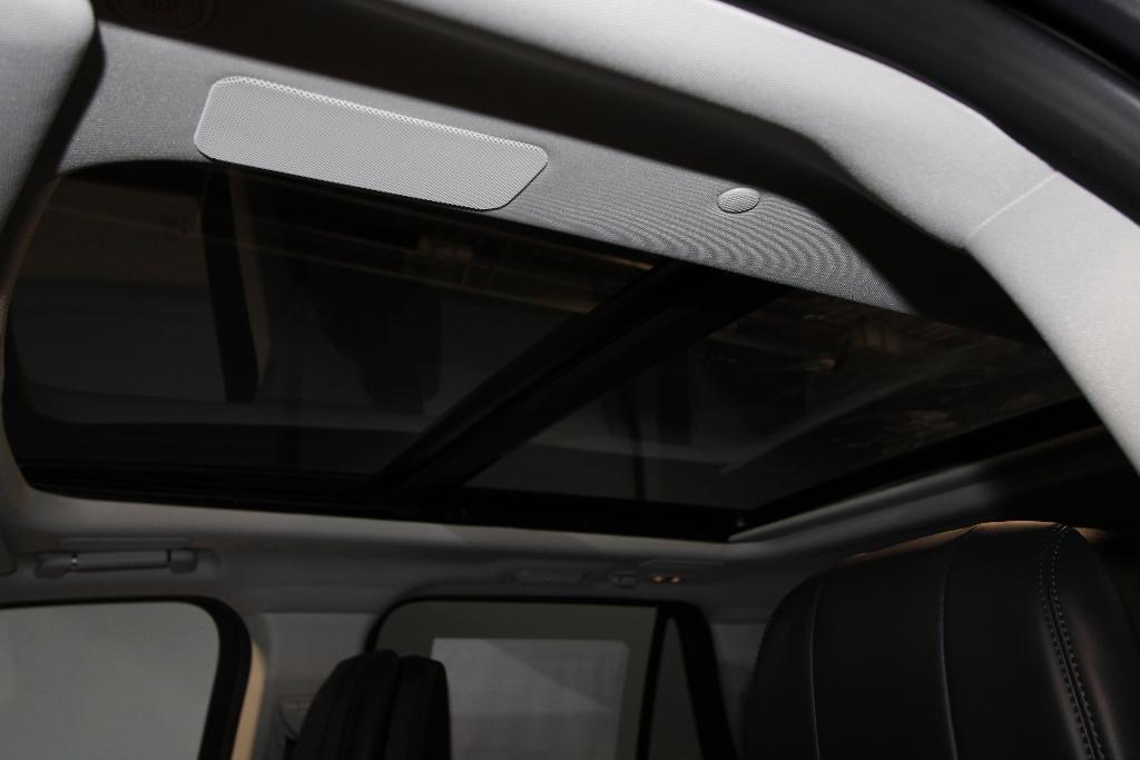 new 2025 Lincoln Navigator L car, priced at $99,714