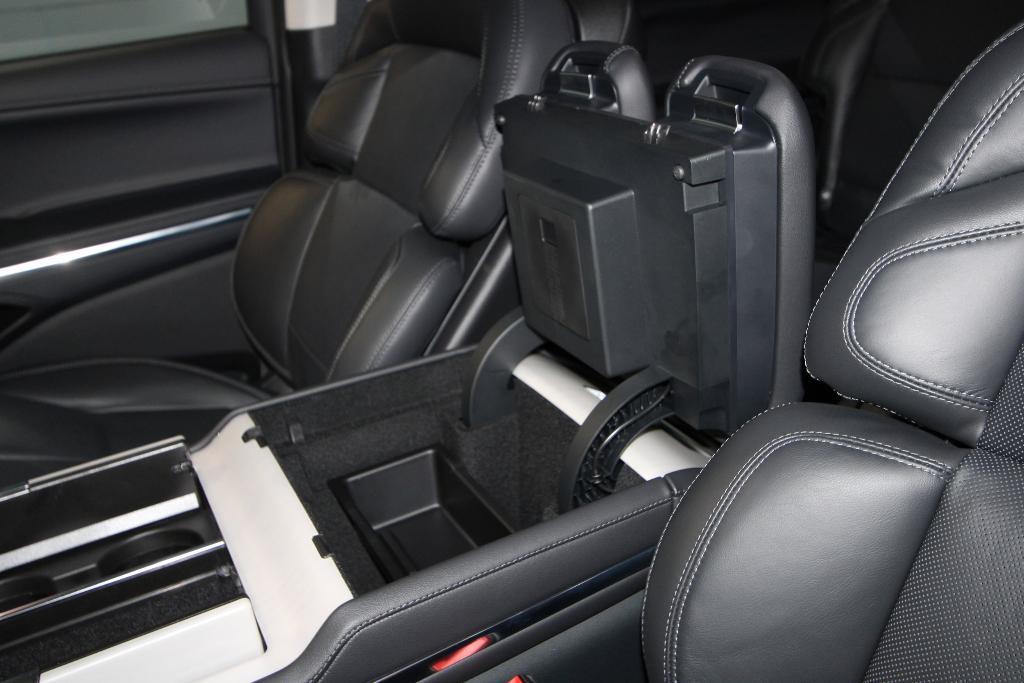 new 2025 Lincoln Navigator L car, priced at $99,714