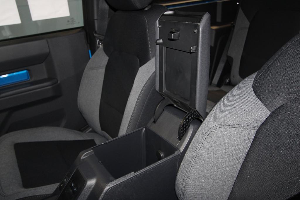 new 2025 Ford Bronco car, priced at $36,802