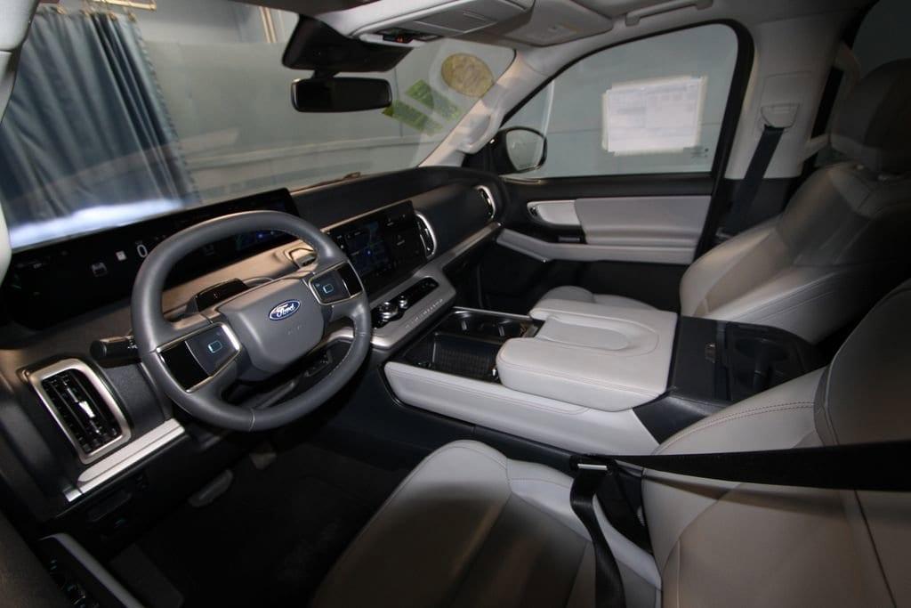 used 2025 Ford Expedition car, priced at $58,367