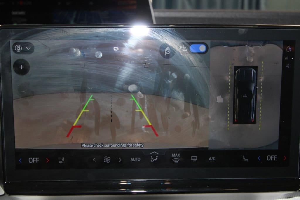 used 2025 Ford Expedition car, priced at $58,367