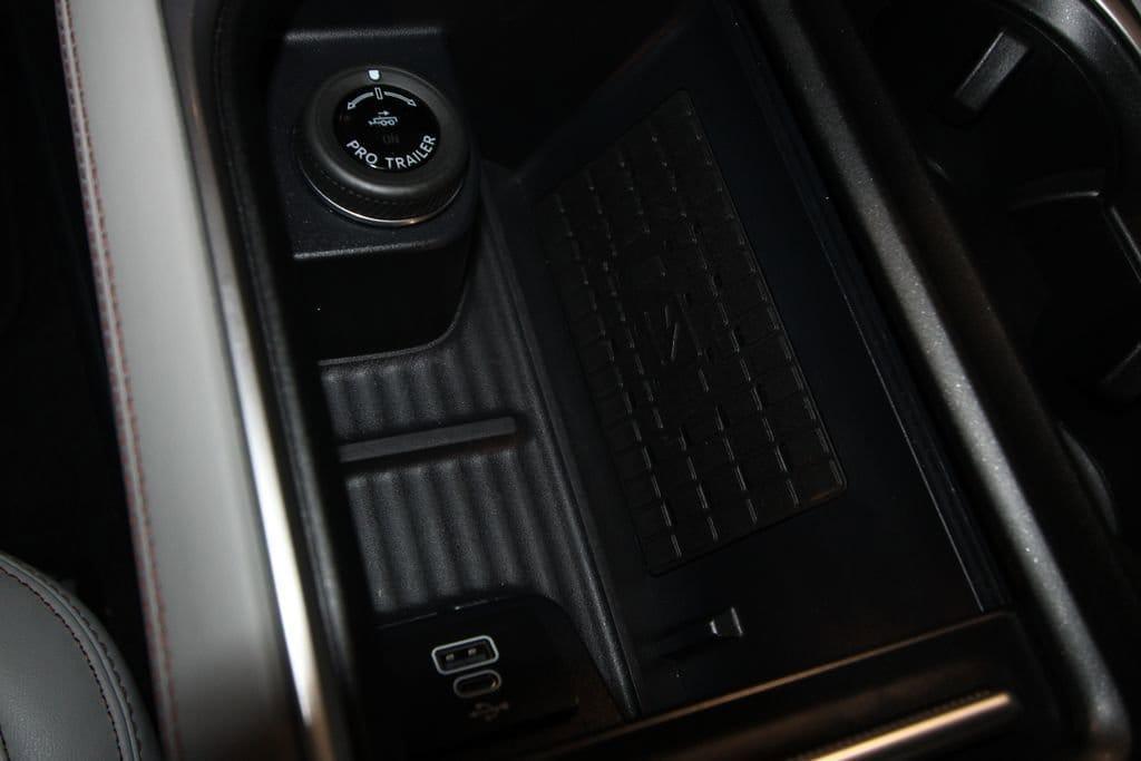 used 2025 Ford Expedition car, priced at $58,367