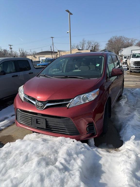 used 2018 Toyota Sienna car, priced at $16,463