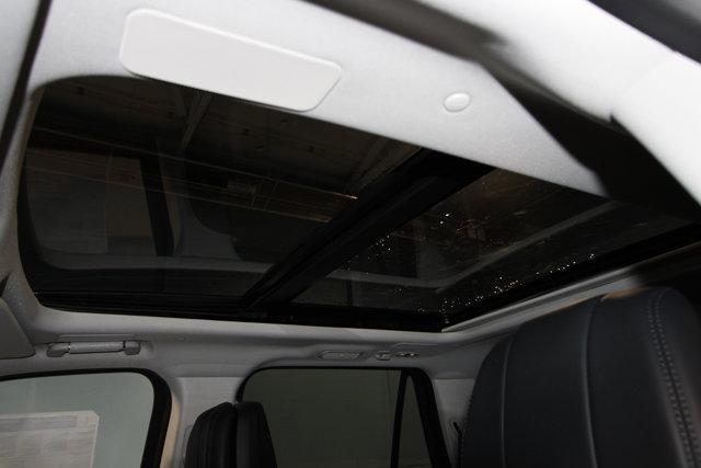 new 2025 Lincoln Navigator L car, priced at $106,575