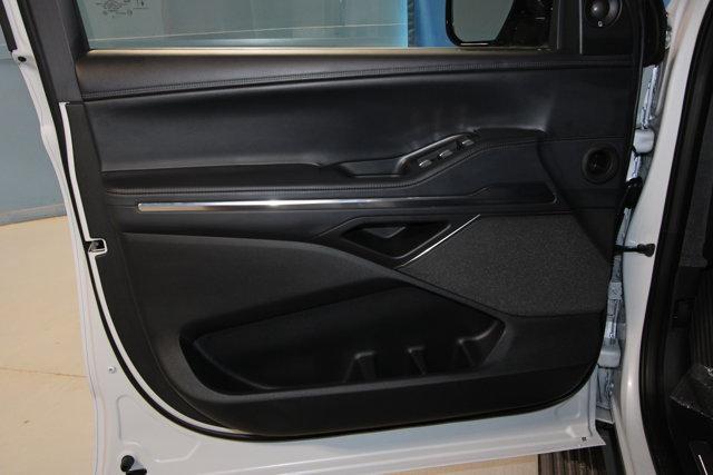 new 2025 Lincoln Navigator L car, priced at $106,575