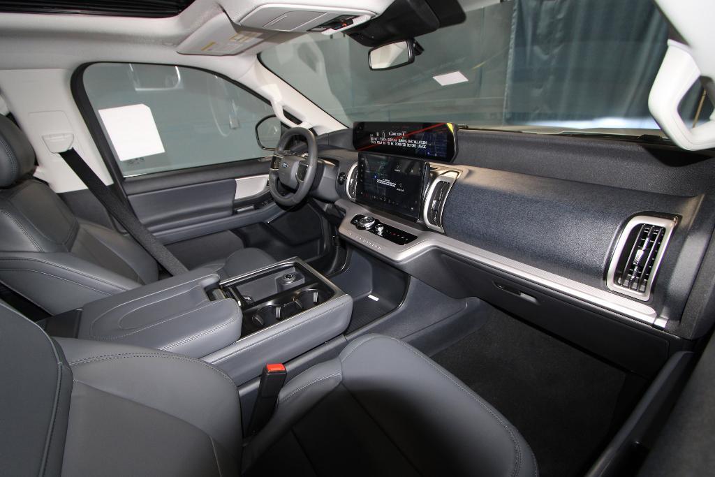 new 2026 Ford Expedition car, priced at $70,129