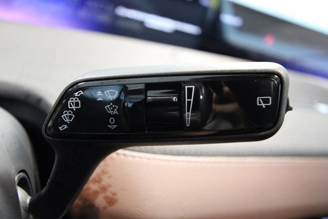 new 2025 Lincoln Navigator car, priced at $99,940