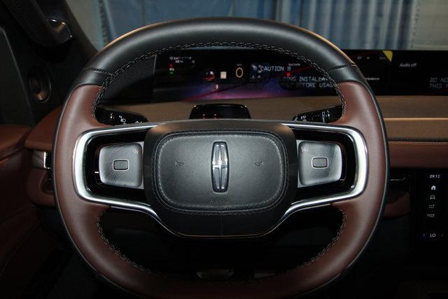 new 2025 Lincoln Navigator car, priced at $99,940