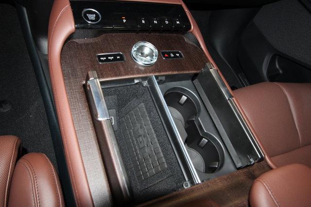 new 2025 Lincoln Navigator car, priced at $99,940