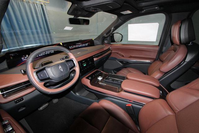 new 2025 Lincoln Navigator car, priced at $99,940