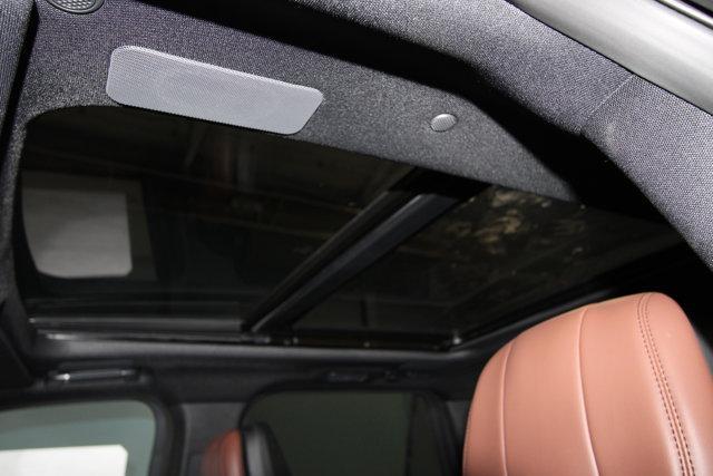 new 2025 Lincoln Navigator car, priced at $99,940