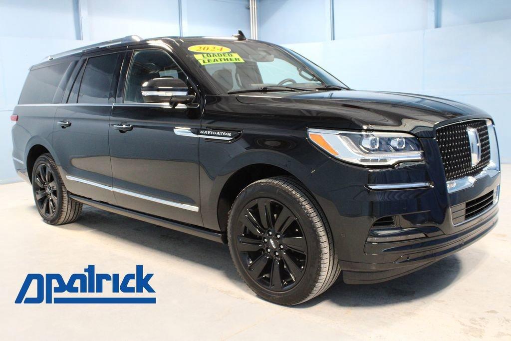used 2024 Lincoln Navigator L car, priced at $88,872