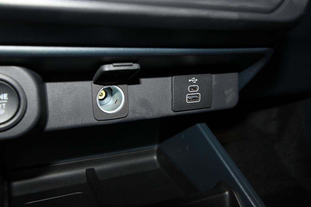 new 2025 Ford Maverick car, priced at $33,427