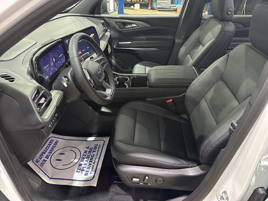 new 2026 Chevrolet Traverse car, priced at $48,305