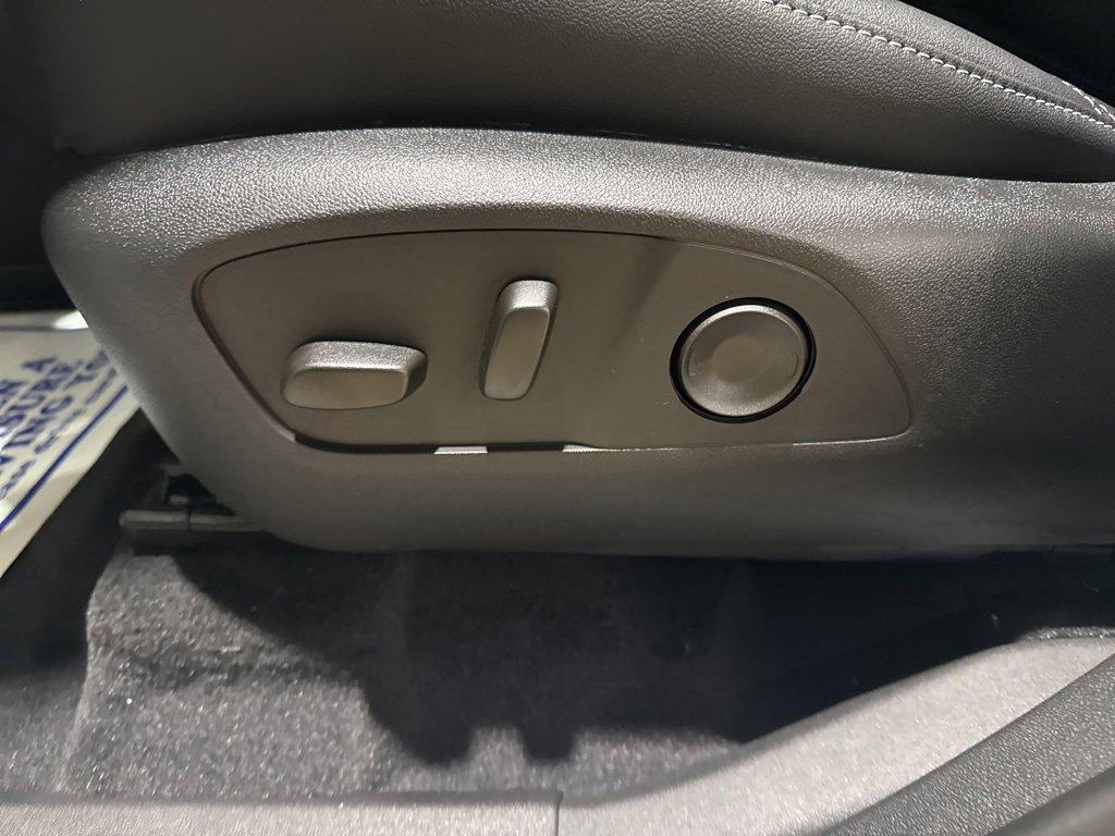 new 2026 Chevrolet Traverse car, priced at $48,305