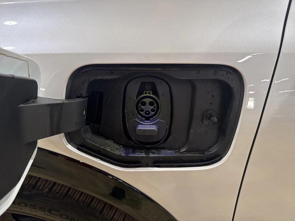 new 2025 Chevrolet Equinox EV car, priced at $39,925