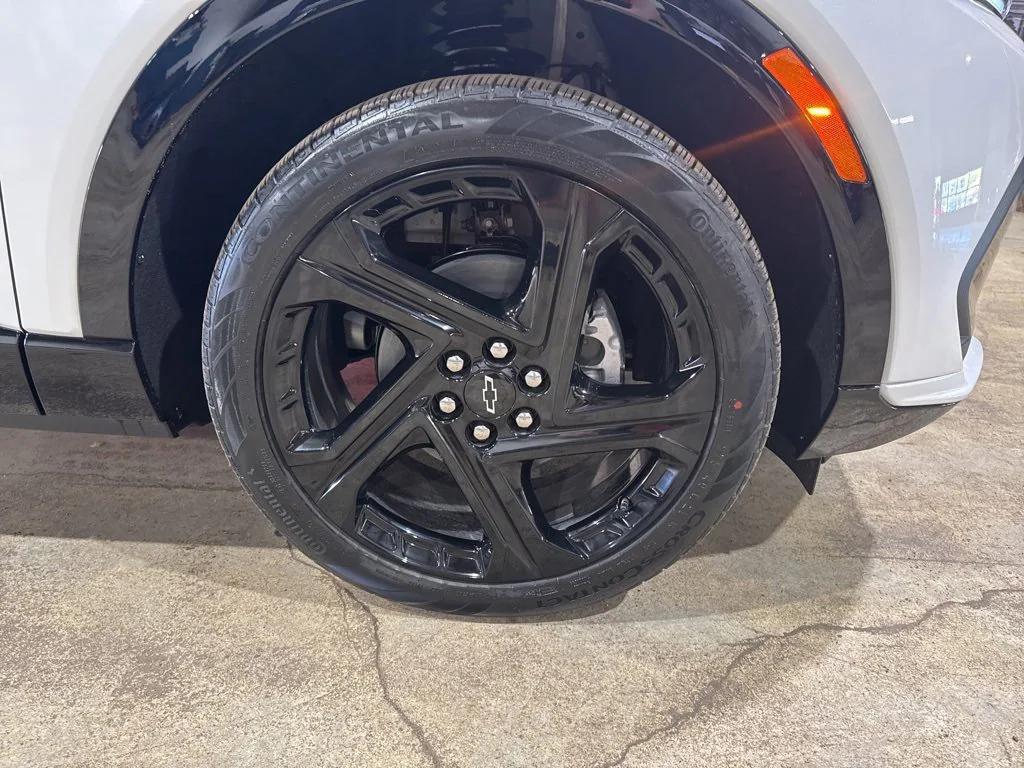 new 2025 Chevrolet Equinox EV car, priced at $39,925