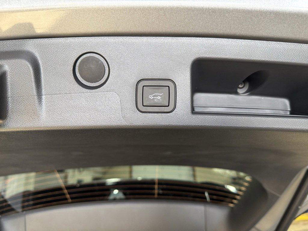 new 2026 Chevrolet Equinox car, priced at $41,050