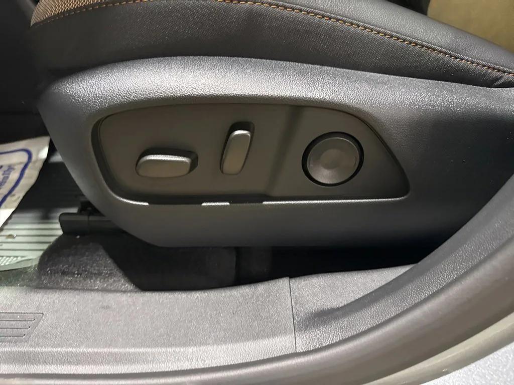 new 2026 Chevrolet Equinox car, priced at $39,755