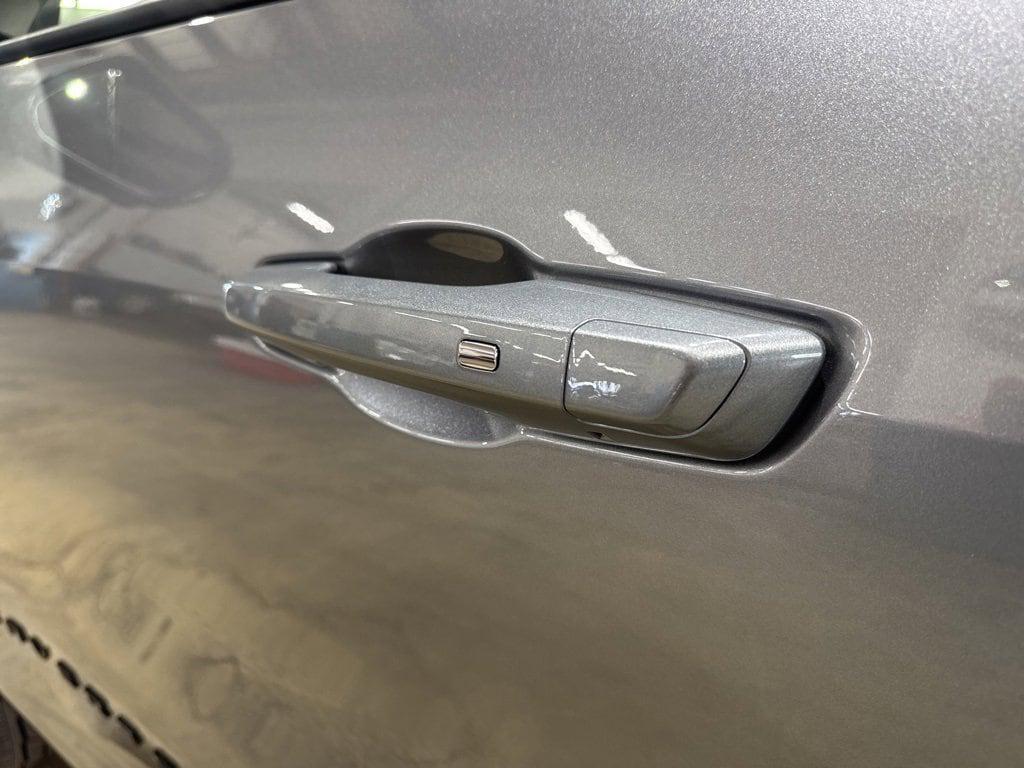 new 2026 Chevrolet Traverse car, priced at $61,220