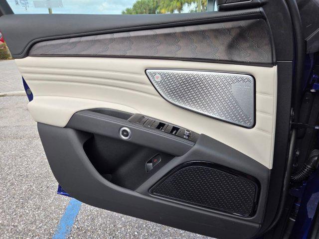 new 2026 Maserati Grecale car, priced at $95,695