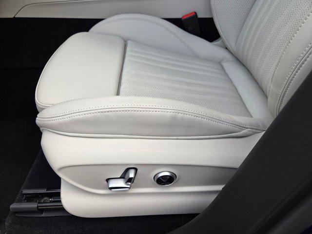 new 2026 Maserati Grecale car, priced at $95,695