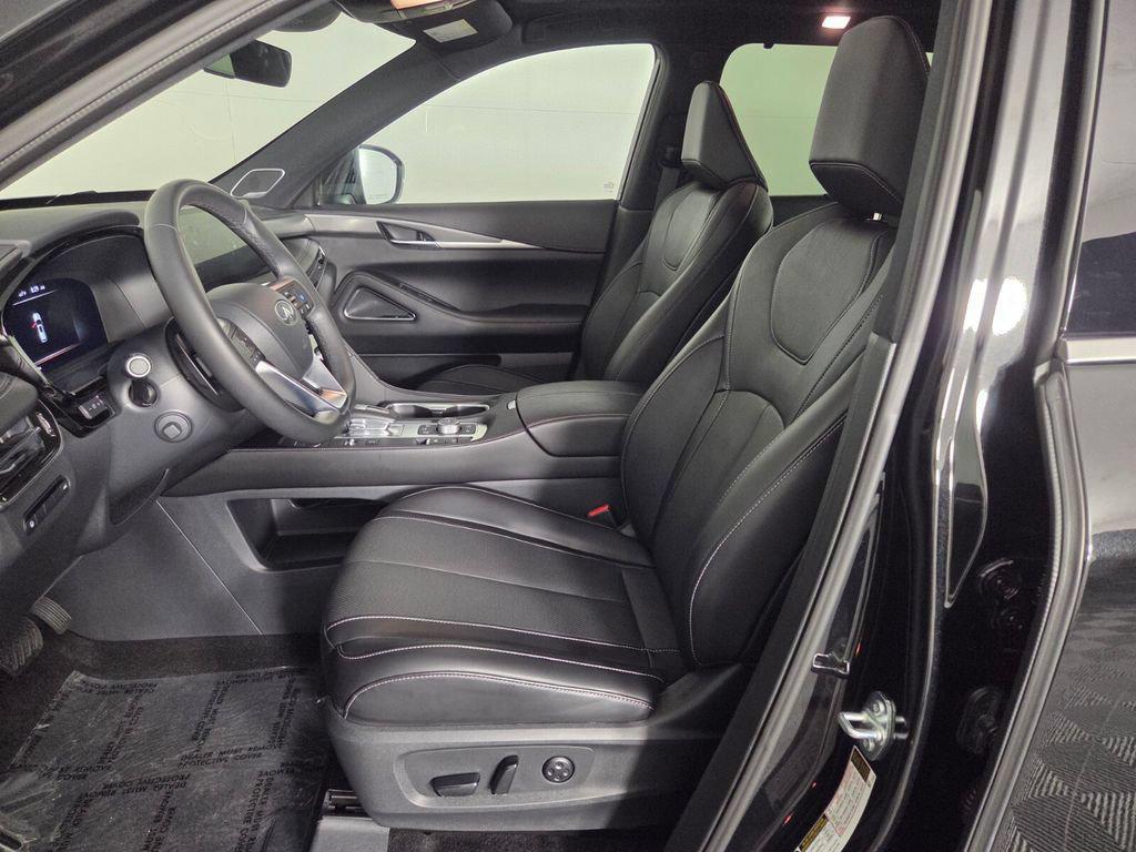 used 2025 INFINITI QX60 car, priced at $39,037