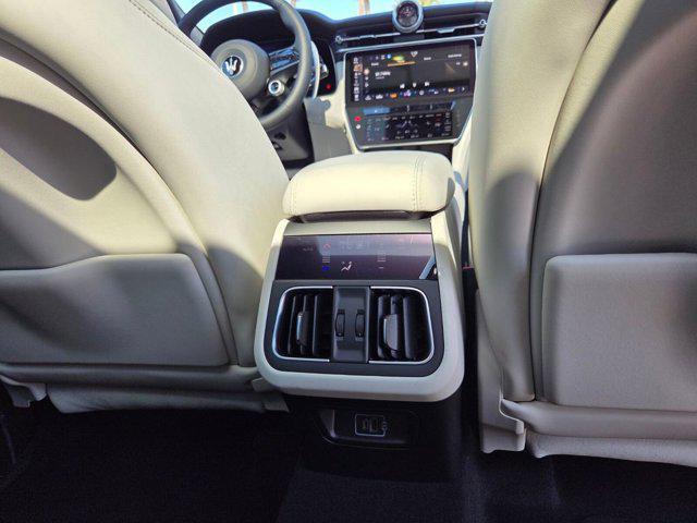 new 2026 Maserati Grecale car, priced at $92,455