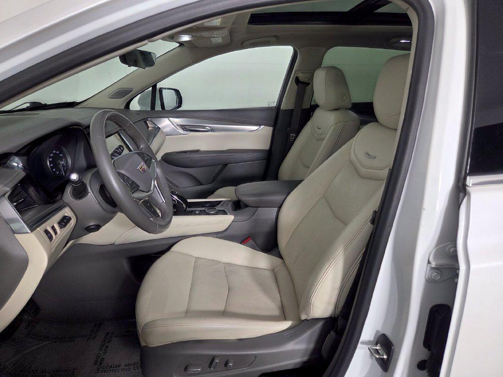 used 2023 Cadillac XT5 car, priced at $31,187