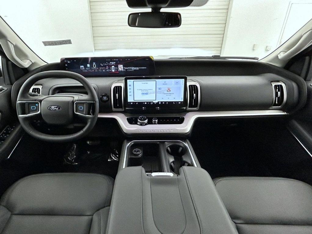 new 2026 Ford Expedition car, priced at $68,386
