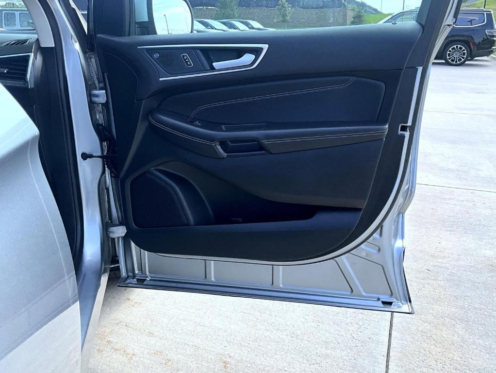 used 2024 Ford Edge car, priced at $27,188