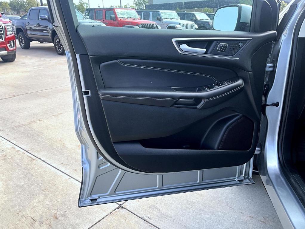 used 2024 Ford Edge car, priced at $27,188