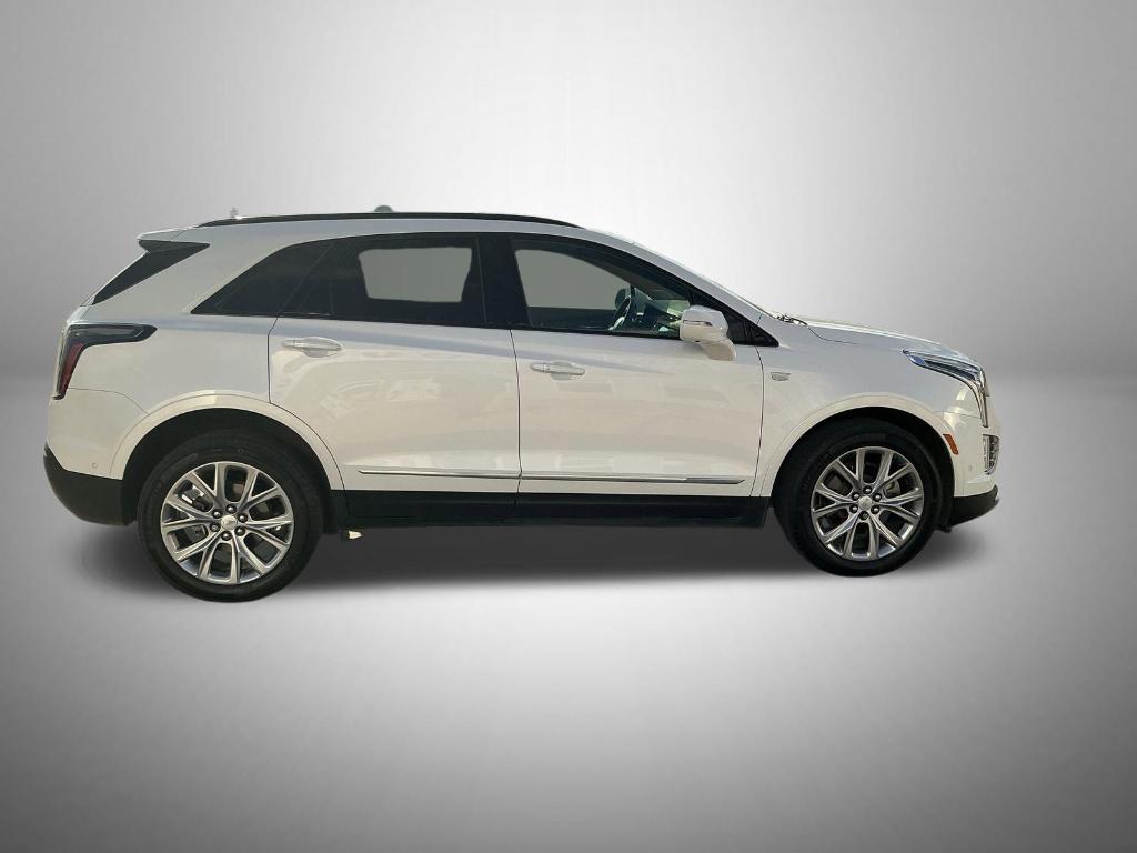 used 2020 Cadillac XT5 car, priced at $25,667