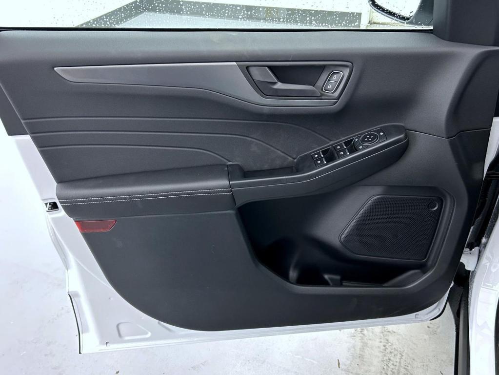 new 2026 Ford Escape car, priced at $29,998