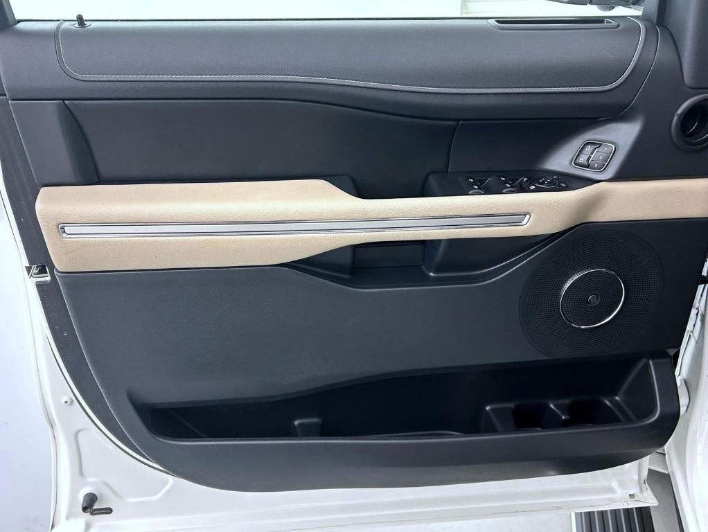 used 2022 Ford Expedition car, priced at $52,682