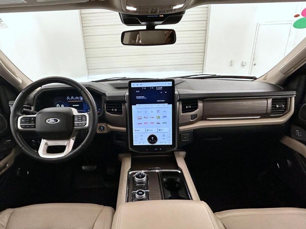 used 2022 Ford Expedition car, priced at $52,682