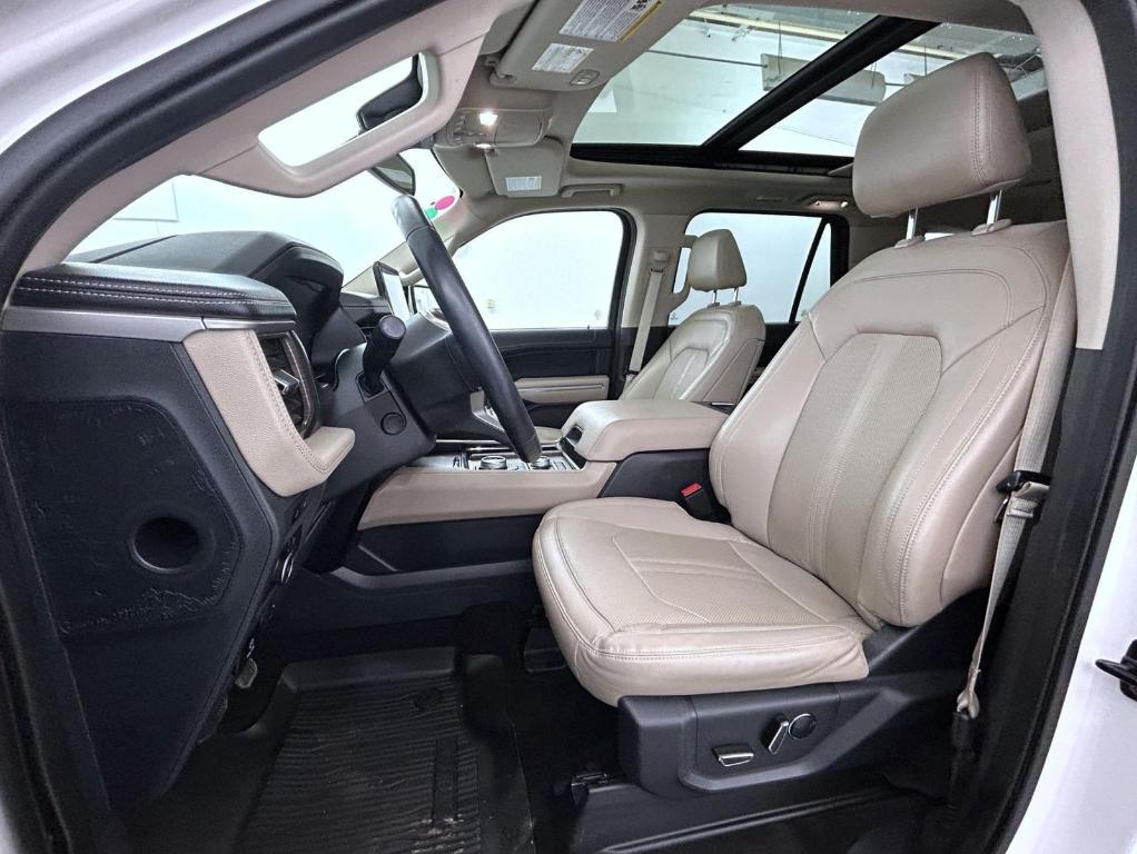used 2022 Ford Expedition car, priced at $52,682
