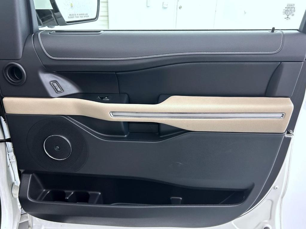 used 2022 Ford Expedition car, priced at $52,682