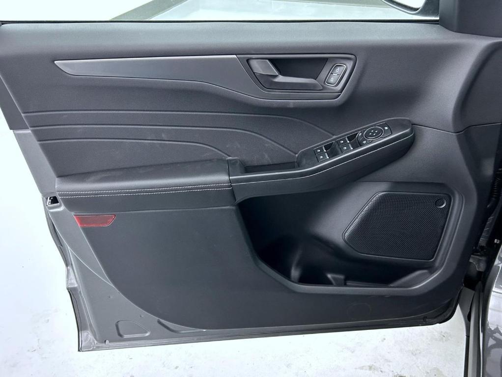 new 2026 Ford Escape car, priced at $28,598