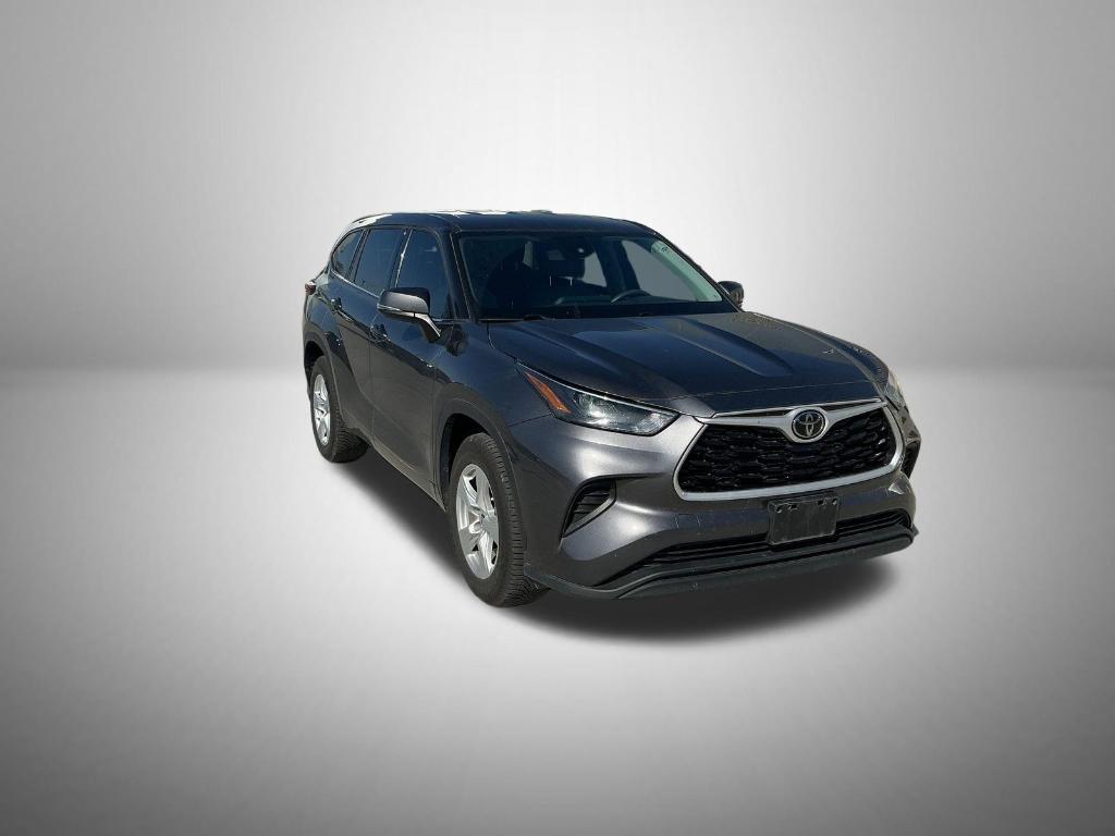 used 2022 Toyota Highlander car, priced at $29,629