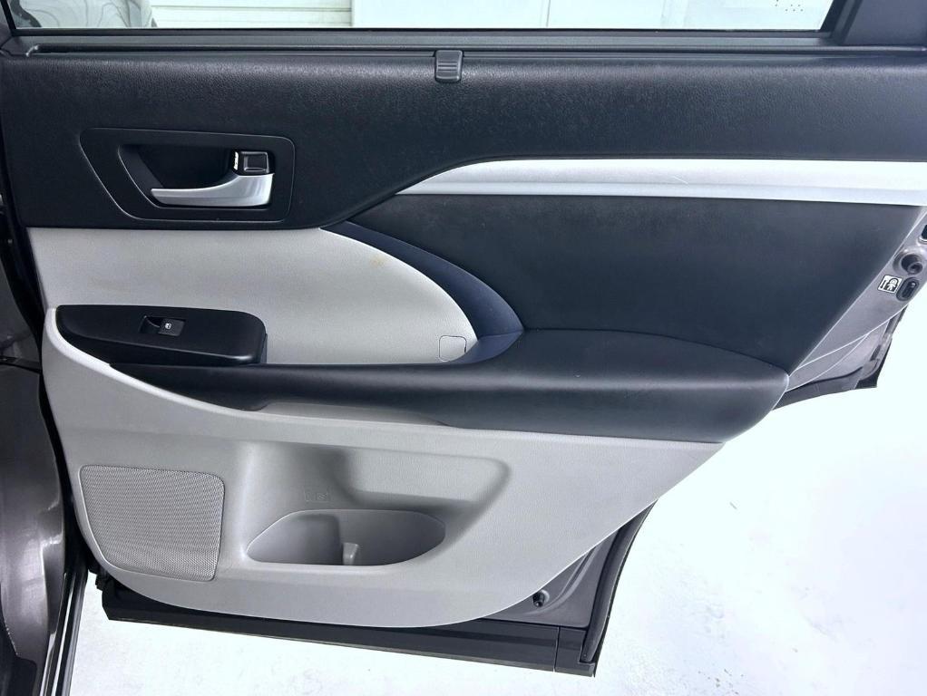 used 2019 Toyota Highlander car, priced at $24,636