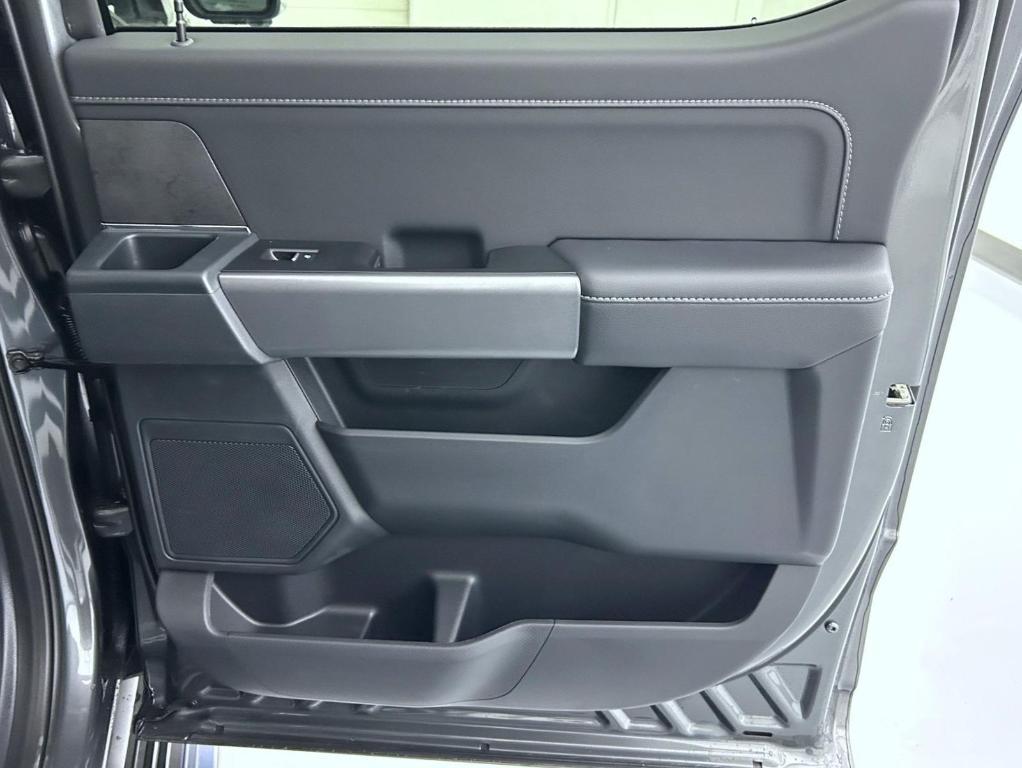 new 2025 Ford F-150 car, priced at $51,682